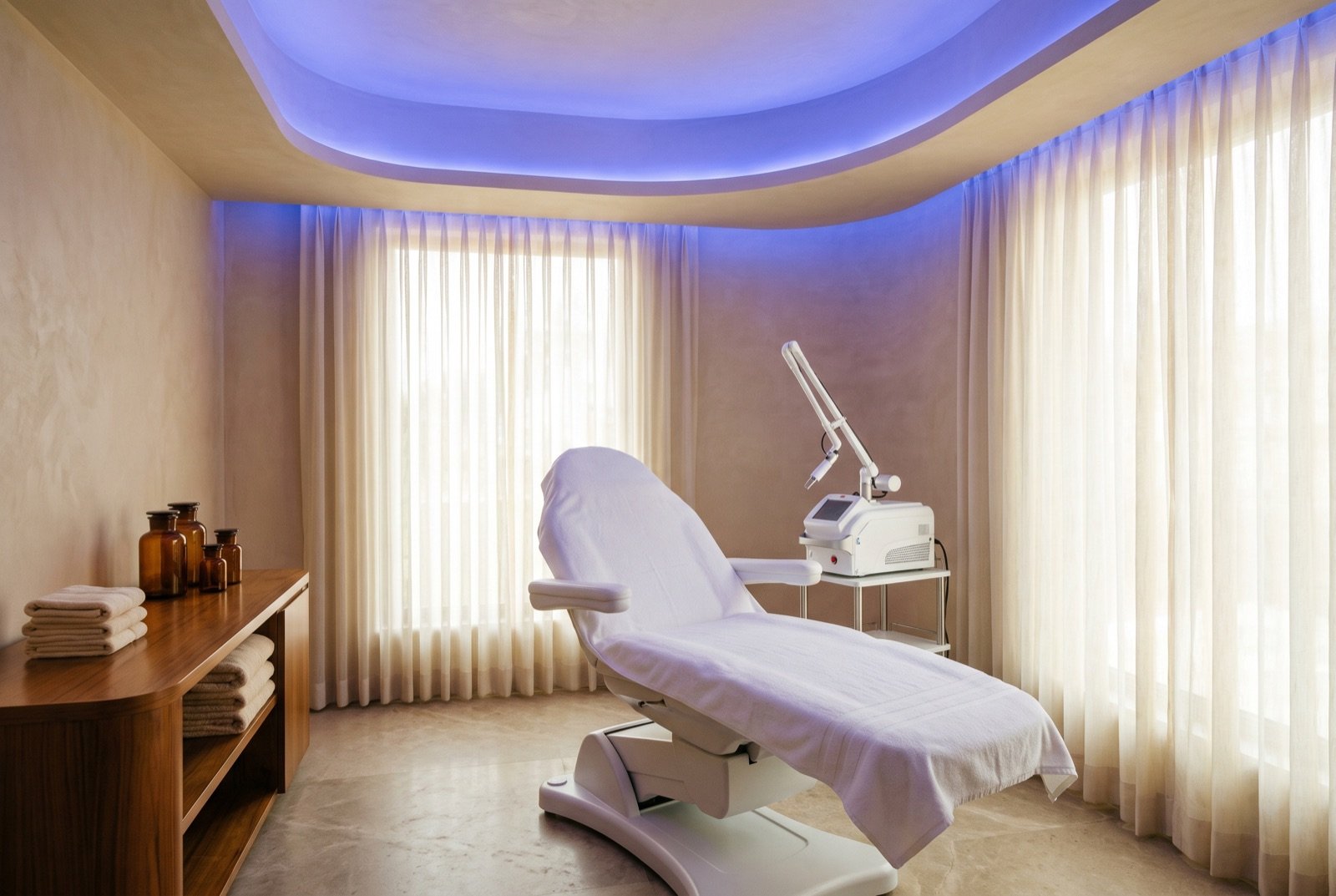 Inside Perfect 5 Clinic, Dwarka, New Delhi